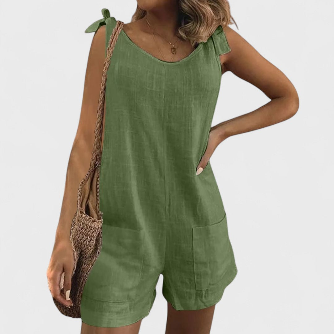 Maia - Tuta corta con tasche sulle spalle e lacci