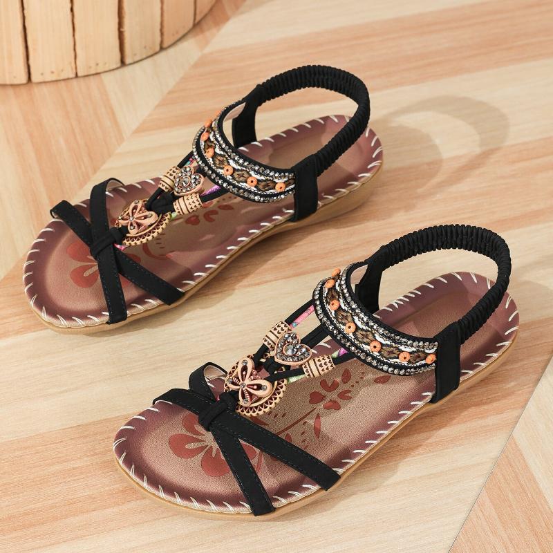Nada | Sandali in stile Ibiza: un connubio di comfort ed eleganza