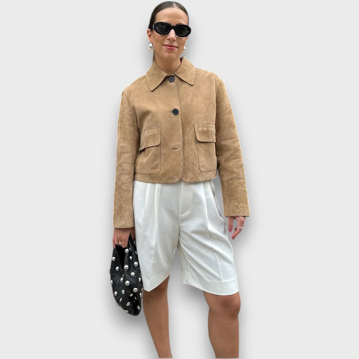 Naomi – Giacca in suede elegante con taglio classico