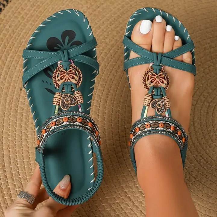 Nada | Sandali in stile Ibiza: un connubio di comfort ed eleganza